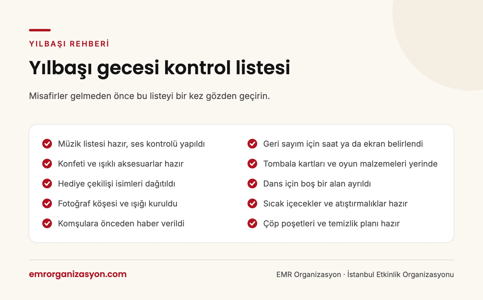 Yılbaşı gecesi kontrol listesi infografiği: müzikten geri sayıma, misafirler gelmeden önce kontrol edilecek on madde